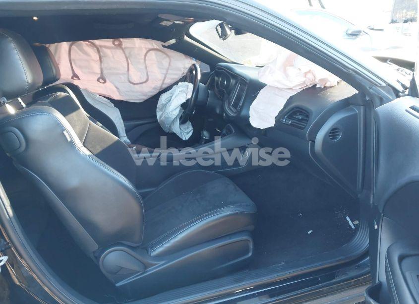 Photo 5 of 2019 Dodge Challenger R/T SCAT PACK (VIN 2C3CDZFJ1KH530020)