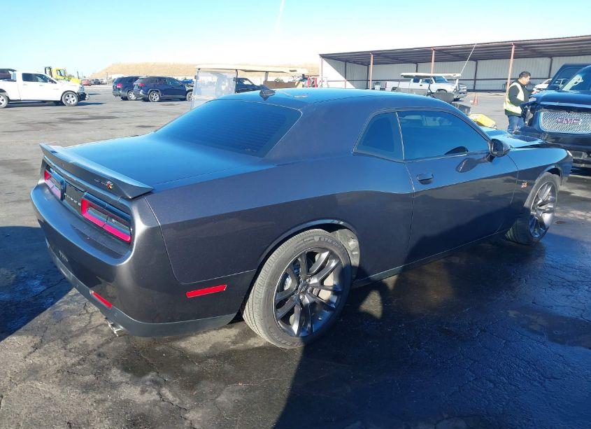 Photo 4 of 2021 Dodge Challenger R/T SCAT PACK (VIN 2C3CDZFJ1MH650886)