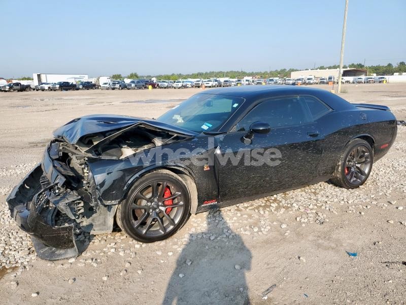 Photo 4 of 2022 DODGE CHALLENGER R/T SCAT PACK (VIN 2C3CDZFJ1NH253910)