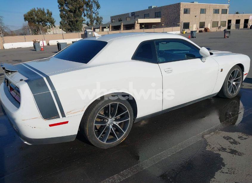 Photo 4 of 2016 Dodge Challenger 392 HEMI SCAT PACK SHAKER (VIN 2C3CDZFJ2GH332103)