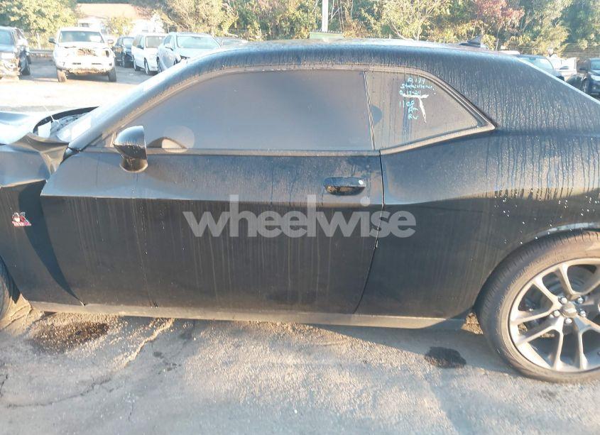 Photo 14 of 2021 Dodge Challenger R/T SCAT PACK (VIN 2C3CDZFJ2MH526979)