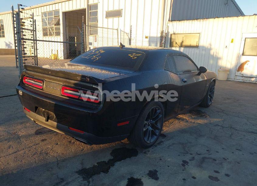 Photo 4 of 2021 Dodge Challenger R/T SCAT PACK (VIN 2C3CDZFJ2MH526979)