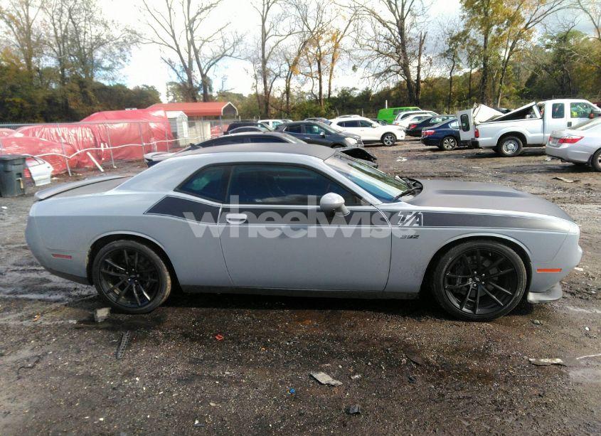 Photo 13 of 2021 Dodge Challenger R/T SCAT PACK (VIN 2C3CDZFJ2MH673867)