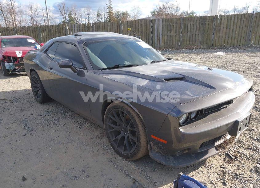 2016 Dodge Challenger R/T SCAT PACK (VIN 2C3CDZFJ3GH322096) main photo
