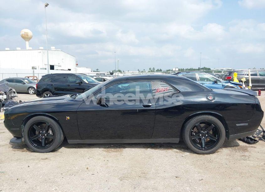Photo 15 of 2016 Dodge Challenger 392 HEMI SCAT PACK SHAKER (VIN 2C3CDZFJ3GH334930)