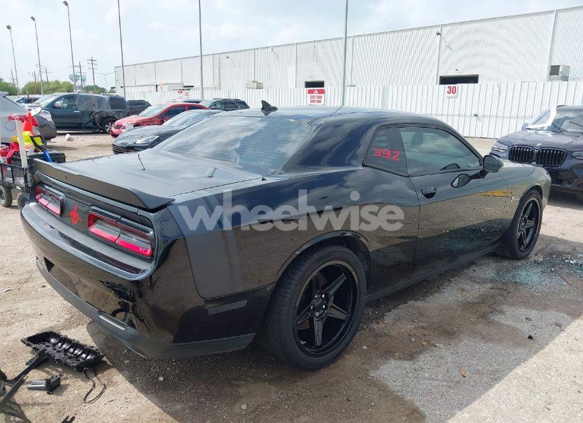 Photo 4 of 2016 Dodge Challenger 392 HEMI SCAT PACK SHAKER (VIN 2C3CDZFJ3GH334930)