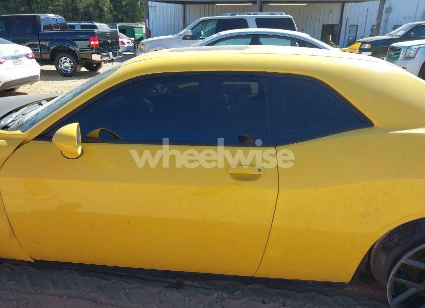 Photo 15 of 2017 Dodge Challenger R/T SCAT PACK (VIN 2C3CDZFJ3HH601355)