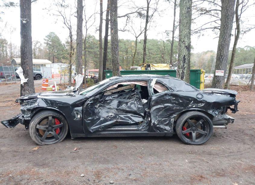 Photo 15 of 2018 Dodge Challenger R/T SCAT PACK (VIN 2C3CDZFJ3JH311610)