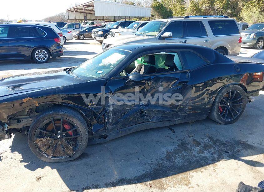 Photo 14 of 2022 Dodge Challenger R/T SCAT PACK (VIN 2C3CDZFJ3NH105872)