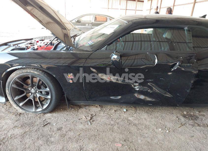 Photo 6 of 2021 Dodge Challenger R/T SCAT PACK (VIN 2C3CDZFJ4MH680724)