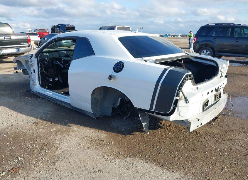 Photo 3 of 2016 Dodge Challenger R/T SCAT PACK (VIN 2C3CDZFJ5GH177188)