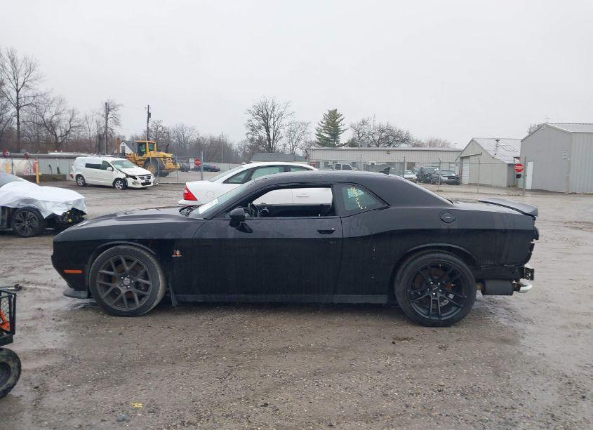 Photo 13 of 2016 Dodge Challenger R/T SCAT PACK (VIN 2C3CDZFJ5GH184707)