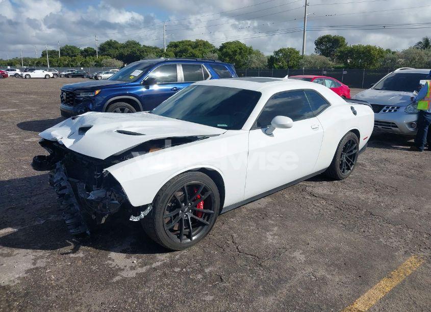 Photo 2 of 2021 Dodge Challenger R/T SCAT PACK (VIN 2C3CDZFJ5MH521646)