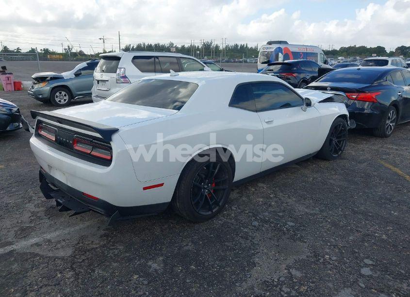 Photo 4 of 2021 Dodge Challenger R/T SCAT PACK (VIN 2C3CDZFJ5MH521646)