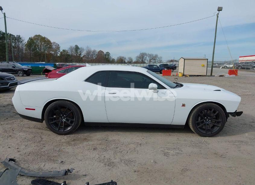 Photo 14 of 2022 Dodge Challenger R/T SCAT PACK (VIN 2C3CDZFJ5NH156404)