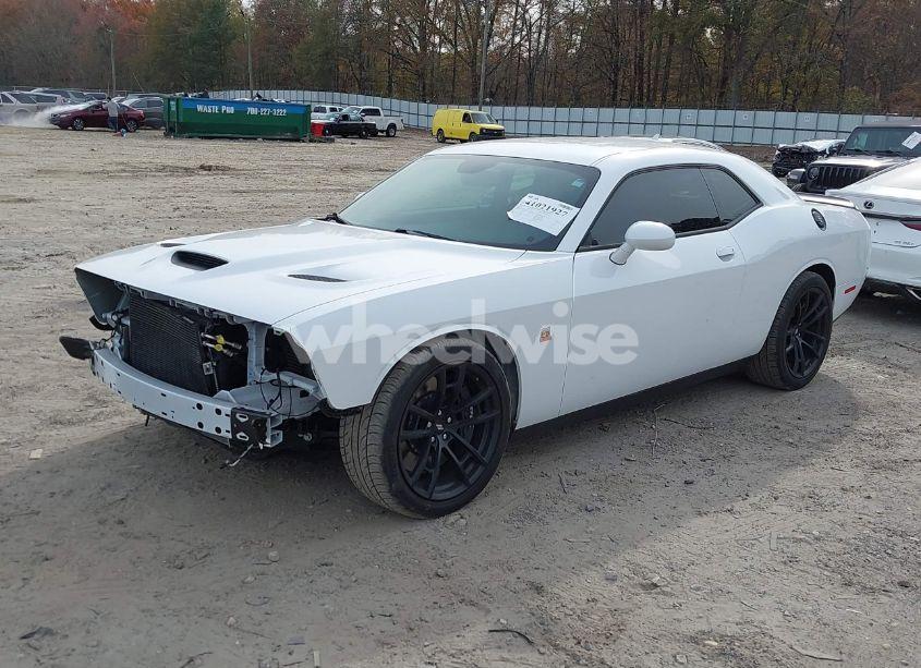 Photo 2 of 2022 Dodge Challenger R/T SCAT PACK (VIN 2C3CDZFJ5NH156404)
