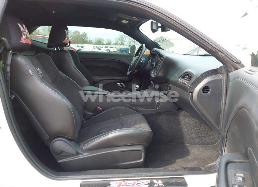 Photo 5 of 2022 Dodge Challenger R/T SCAT PACK (VIN 2C3CDZFJ5NH156404)