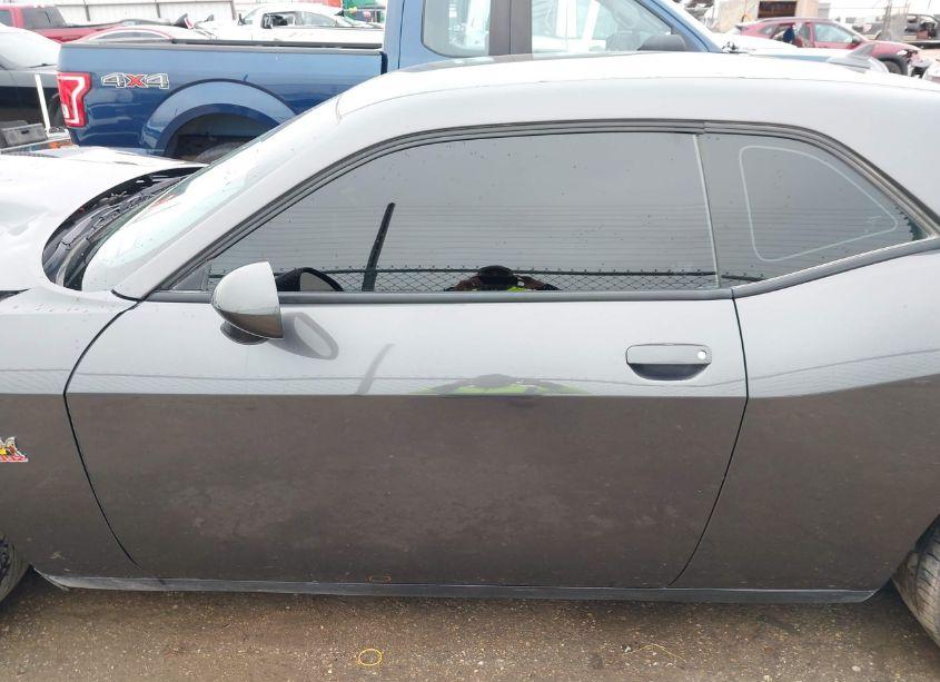 Photo 14 of 2022 Dodge Challenger R/T SCAT PACK (VIN 2C3CDZFJ5NH233031)