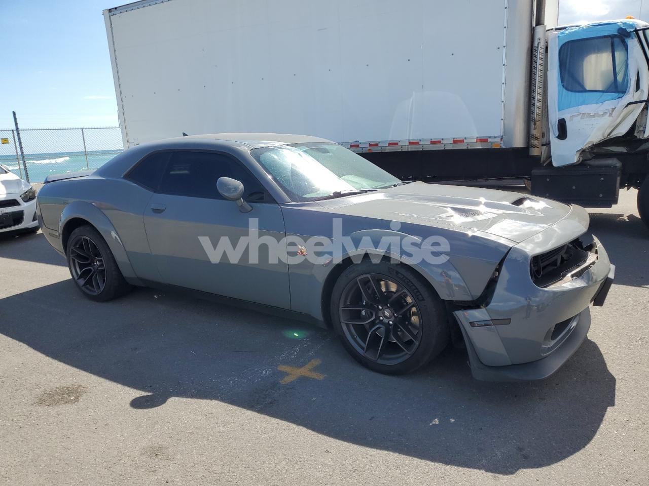Photo 4 of 2019 DODGE CHALLENGER R/T SCAT PACK (VIN 2C3CDZFJ6KH642554)
