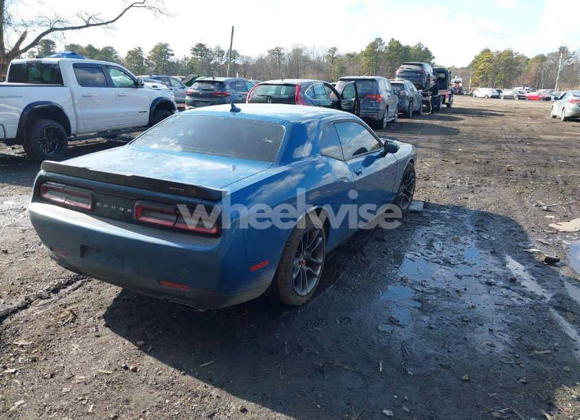 Photo 4 of 2021 Dodge Challenger R/T SCAT PACK (VIN 2C3CDZFJ7MH631811)