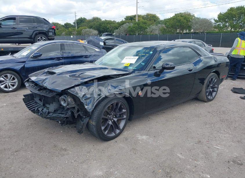 Photo 2 of 2022 Dodge Challenger R/T SCAT PACK (VIN 2C3CDZFJ7NH151317)