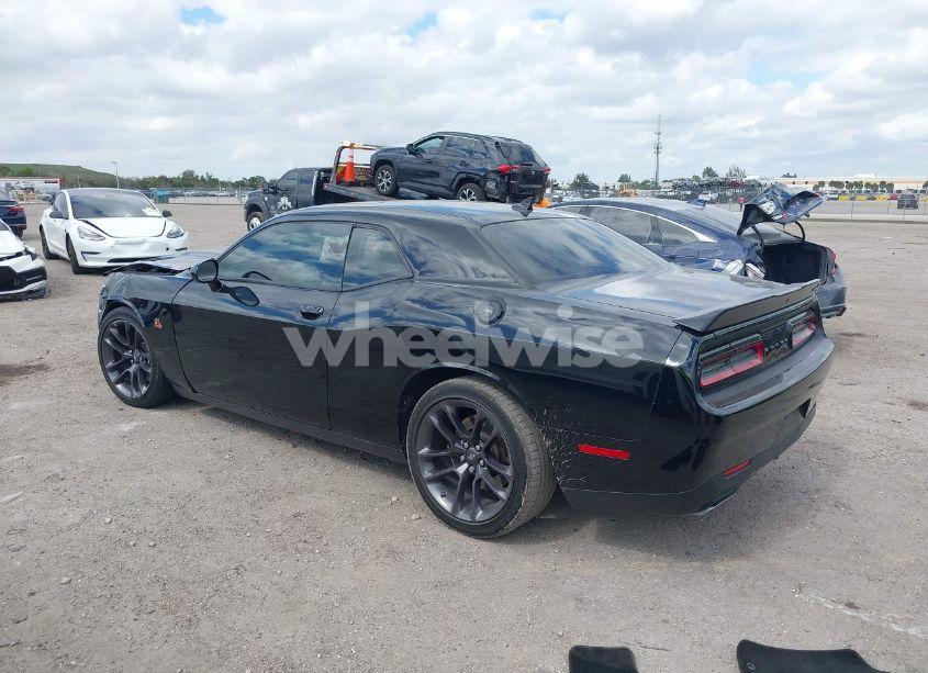 Photo 3 of 2022 Dodge Challenger R/T SCAT PACK (VIN 2C3CDZFJ7NH151317)