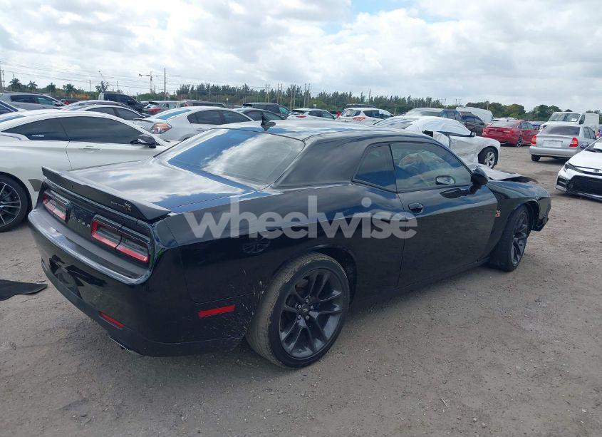 Photo 4 of 2022 Dodge Challenger R/T SCAT PACK (VIN 2C3CDZFJ7NH151317)