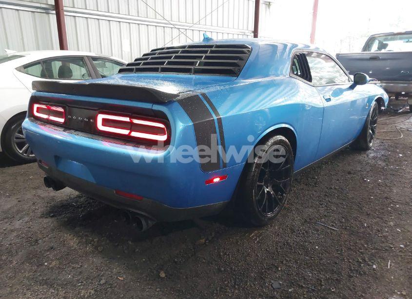 Photo 4 of 2016 Dodge Challenger R/T SCAT PACK (VIN 2C3CDZFJ8GH148722)