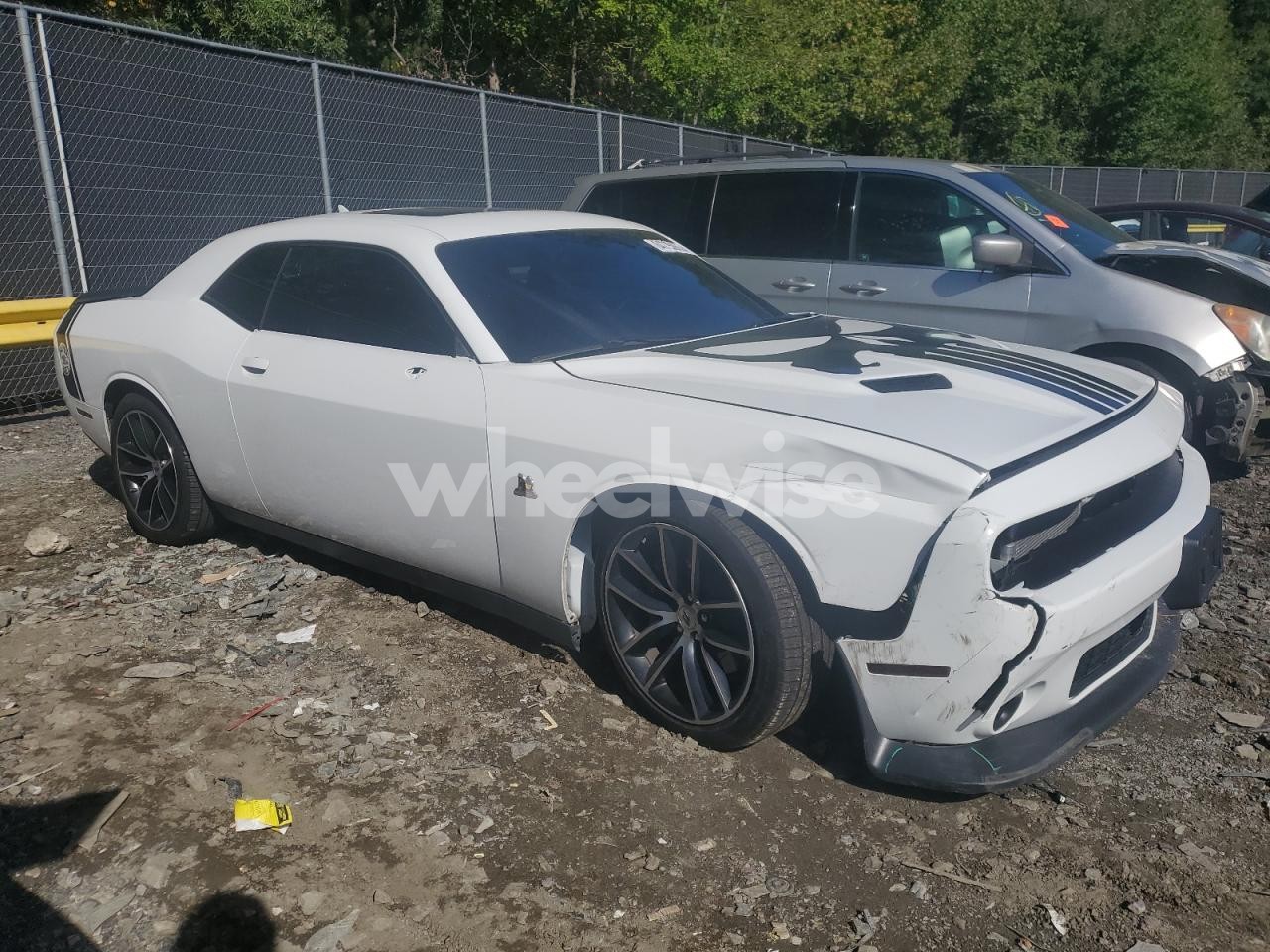 Photo 4 of 2018 DODGE CHALLENGER R/T 392 (VIN 2C3CDZFJ8JH333165)