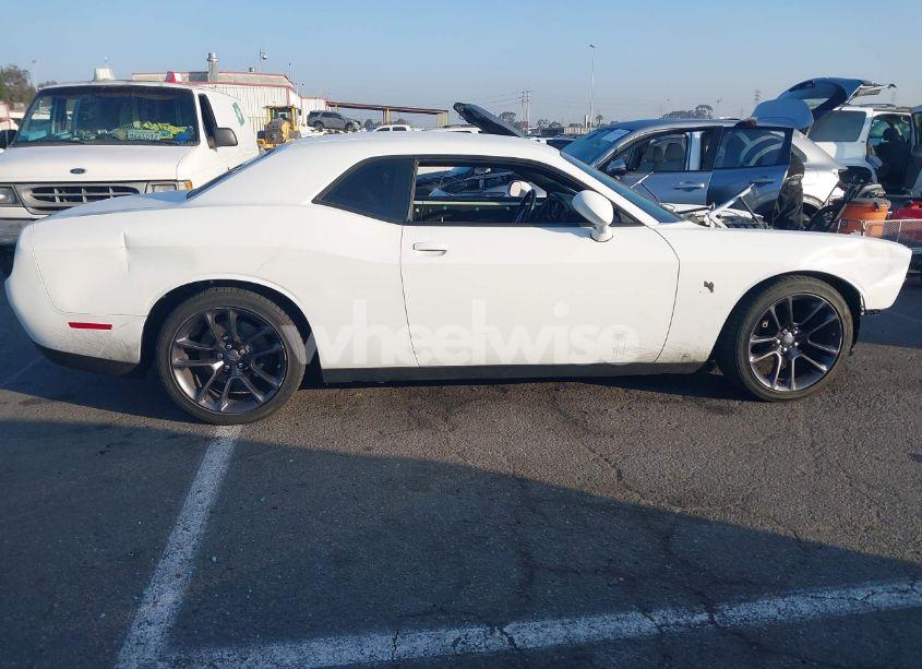 Photo 13 of 2022 Dodge Challenger R/T SCAT PACK (VIN 2C3CDZFJ8NH187775)