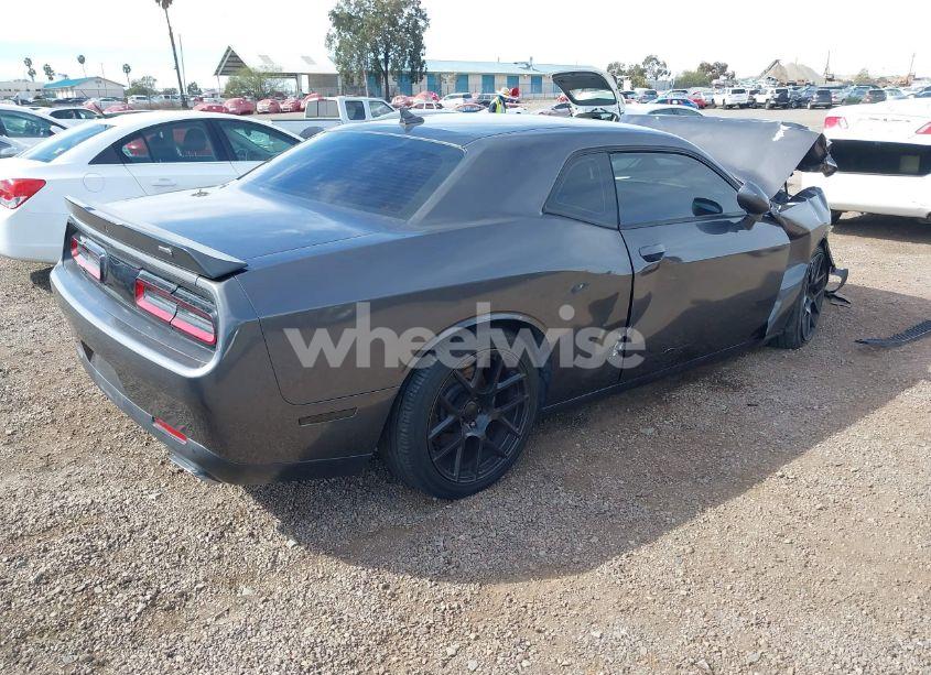 Photo 4 of 2018 Dodge Challenger R/T SCAT PACK (VIN 2C3CDZFJ9JH111265)