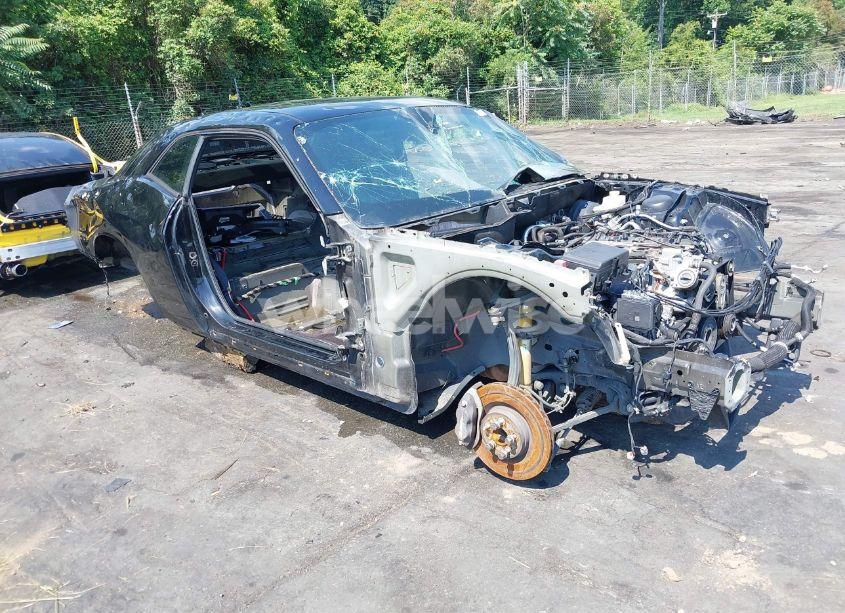 2016 Dodge Challenger 392 HEMI SCAT PACK SHAKER (VIN 2C3CDZFJXGH245663) main photo