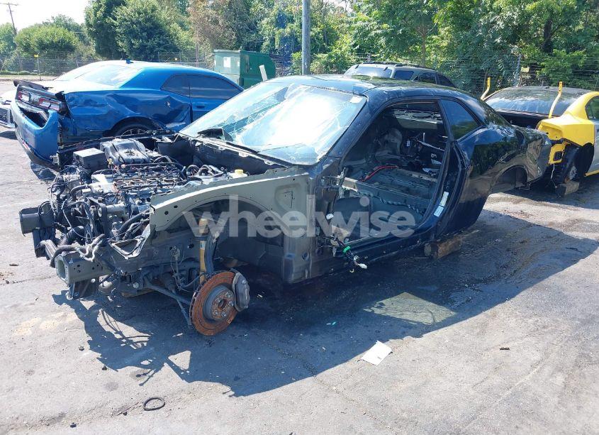 Photo 2 of 2016 Dodge Challenger 392 HEMI SCAT PACK SHAKER (VIN 2C3CDZFJXGH245663)