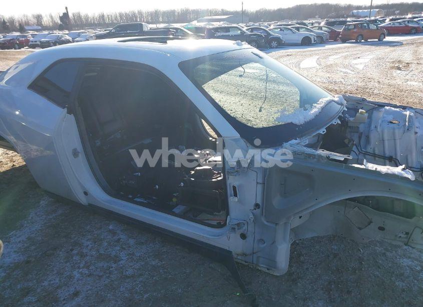 Photo 13 of 2016 Dodge Challenger R/T SCAT PACK (VIN 2C3CDZFJXGH329854)