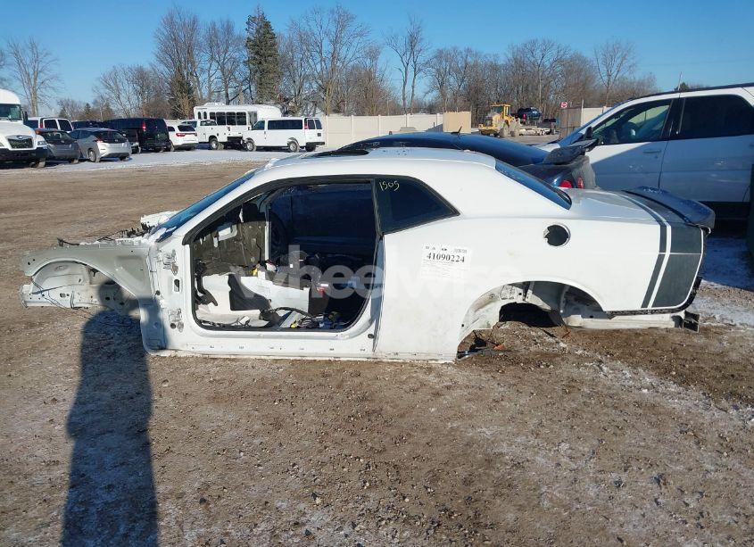 Photo 14 of 2016 Dodge Challenger R/T SCAT PACK (VIN 2C3CDZFJXGH329854)