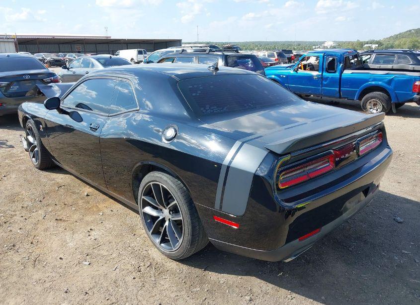 Photo 3 of 2016 Dodge Challenger R/T SCAT PACK (VIN 2C3CDZFJXGH331894)