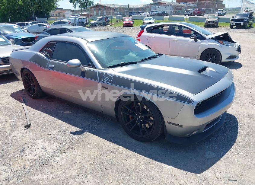 2018 Dodge Challenger R/T 392 (VIN 2C3CDZFJXJH152021) main photo