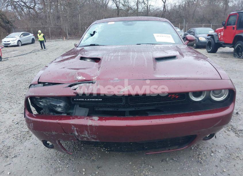 Photo 18 of 2018 Dodge Challenger R/T SCAT PACK (VIN 2C3CDZFJXJH327934)
