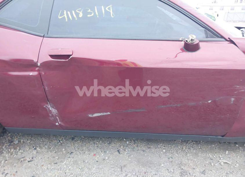 Photo 21 of 2018 Dodge Challenger R/T SCAT PACK (VIN 2C3CDZFJXJH327934)