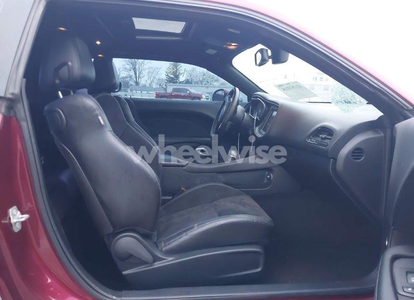 Photo 5 of 2018 Dodge Challenger R/T SCAT PACK (VIN 2C3CDZFJXJH327934)