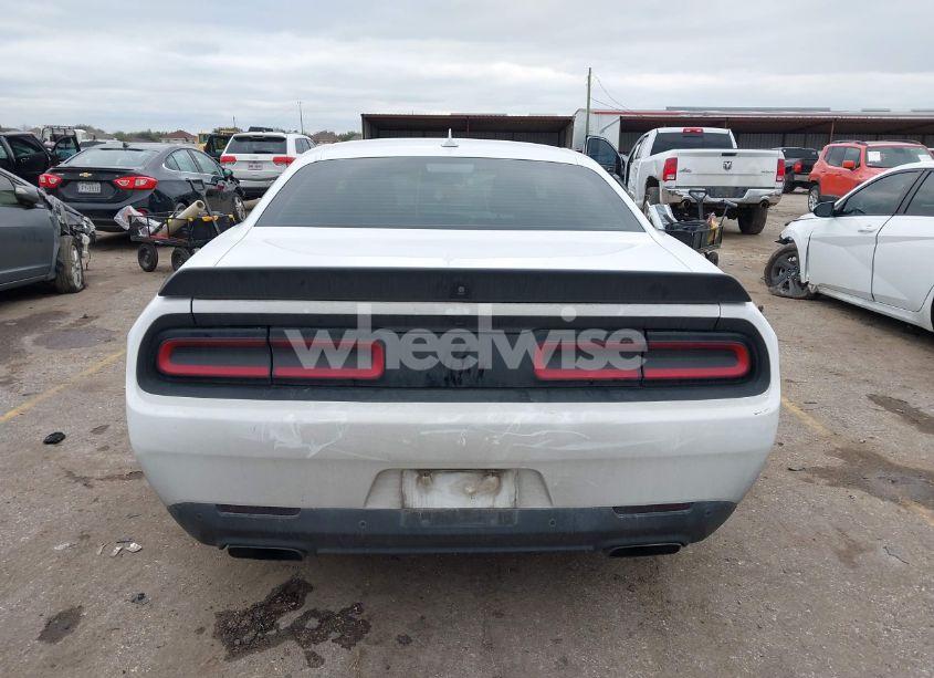 Photo 16 of 2019 Dodge Challenger R/T SCAT PACK (VIN 2C3CDZFJXKH618550)