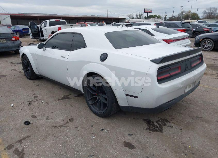 Photo 3 of 2019 Dodge Challenger R/T SCAT PACK (VIN 2C3CDZFJXKH618550)