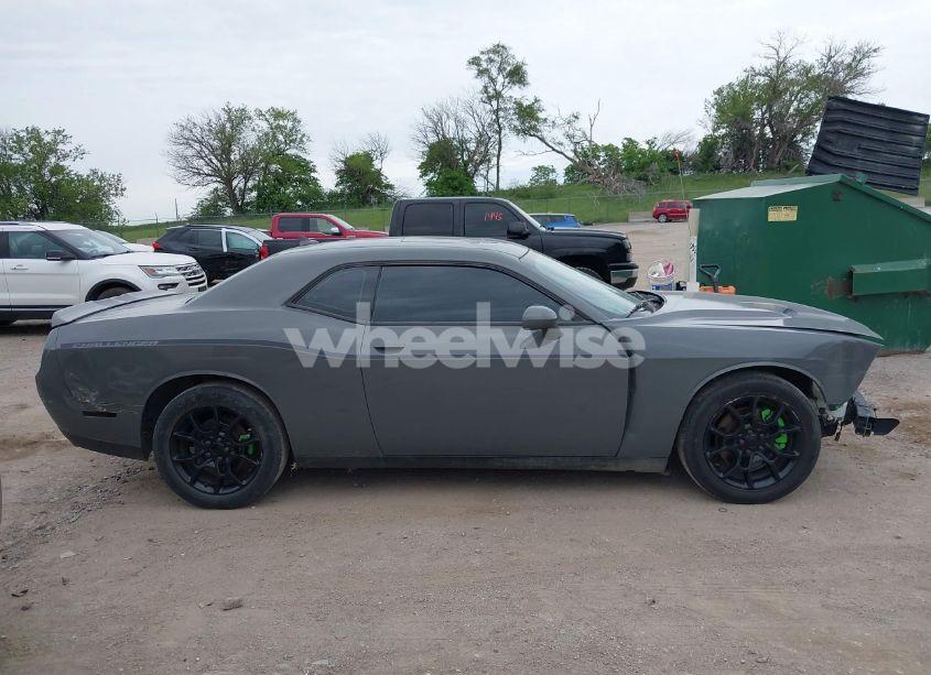 Photo 13 of 2017 Dodge Challenger GT (VIN 2C3CDZGG0HH641296)