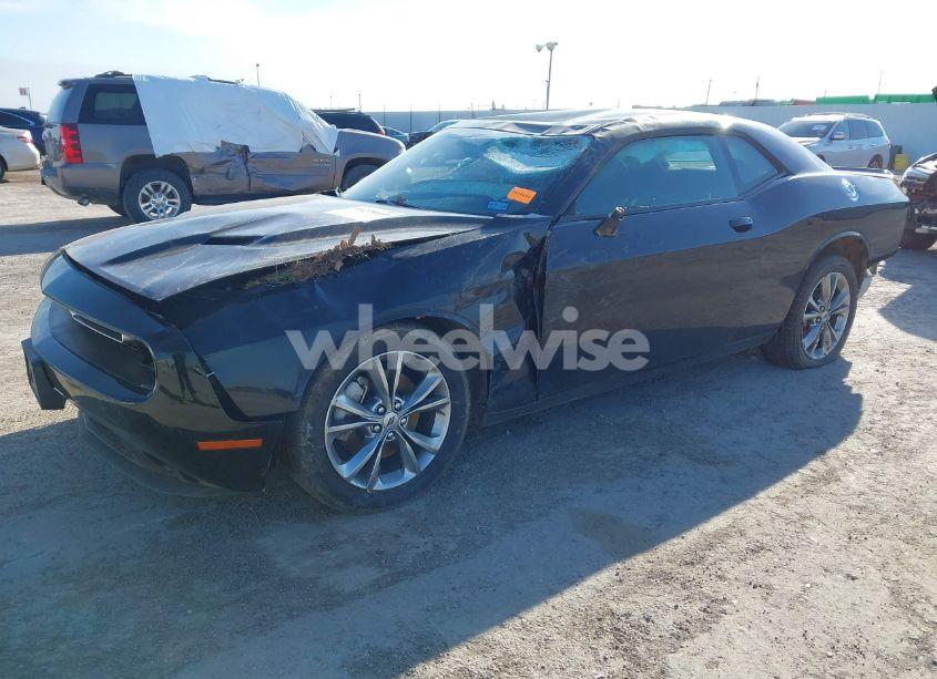 Photo 2 of 2021 Dodge Challenger SXT AWD (VIN 2C3CDZGG6MH543285)