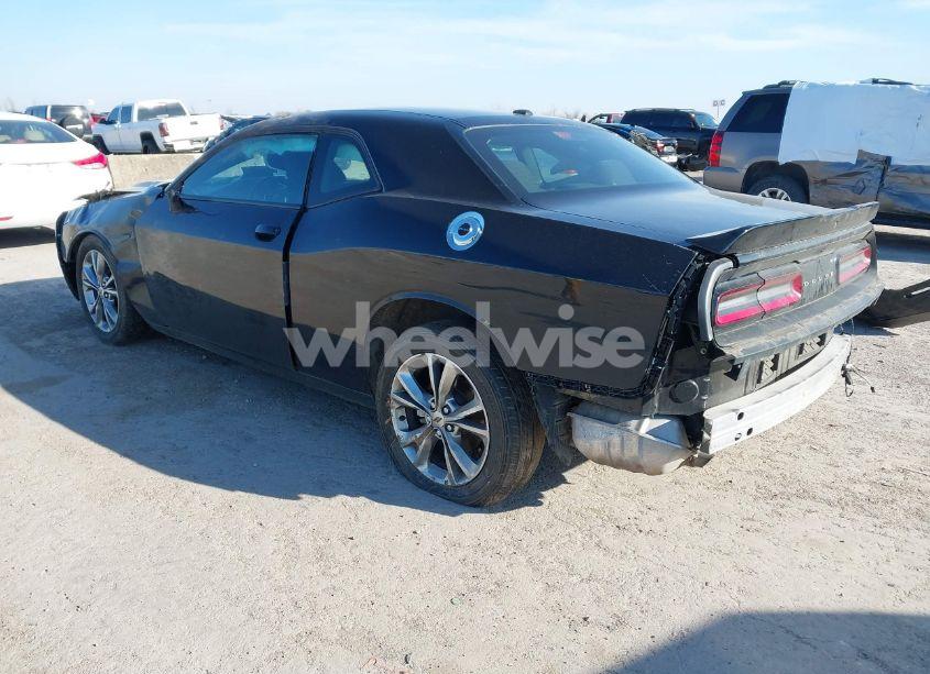 Photo 3 of 2021 Dodge Challenger SXT AWD (VIN 2C3CDZGG6MH543285)