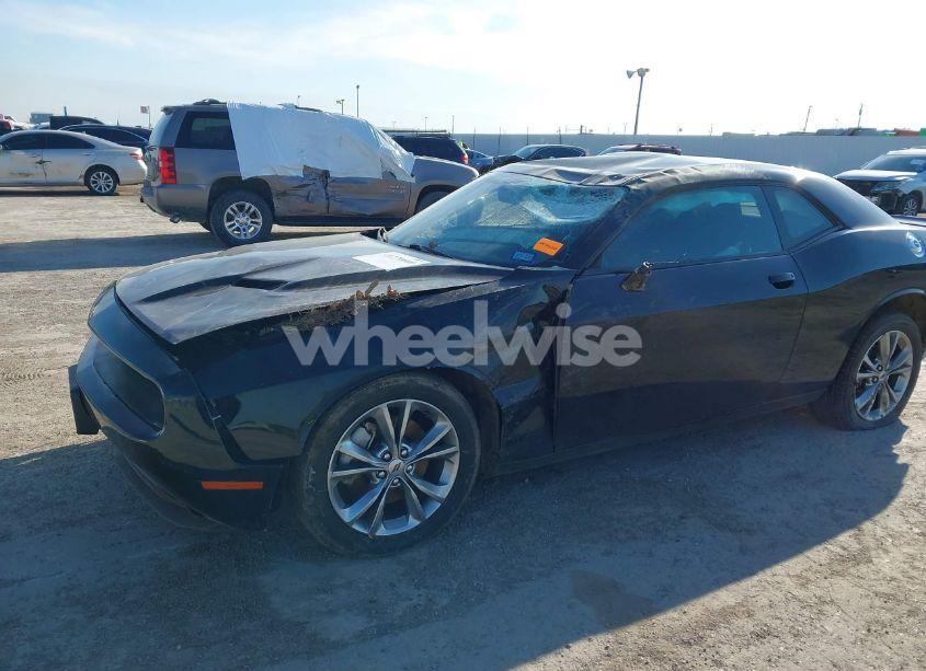 Photo 6 of 2021 Dodge Challenger SXT AWD (VIN 2C3CDZGG6MH543285)