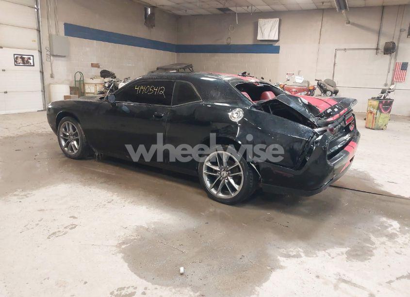 Photo 3 of 2021 Dodge Challenger SXT AWD (VIN 2C3CDZGG6MH611360)