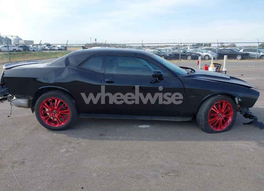 Photo 14 of 2018 Dodge Challenger GT AWD (VIN 2C3CDZGGXJH215623)