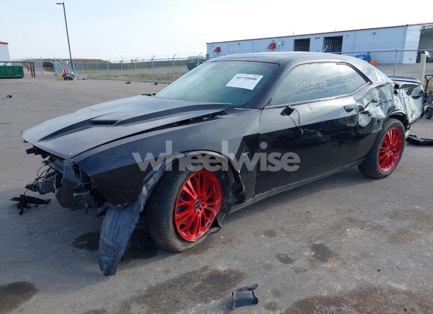 Photo 2 of 2018 Dodge Challenger GT AWD (VIN 2C3CDZGGXJH215623)