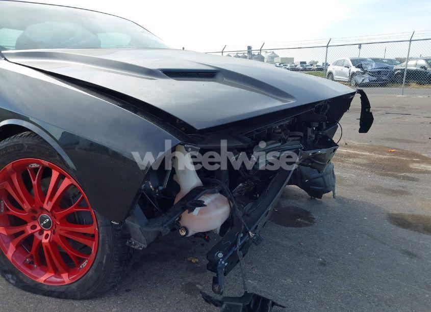 Photo 6 of 2018 Dodge Challenger GT AWD (VIN 2C3CDZGGXJH215623)